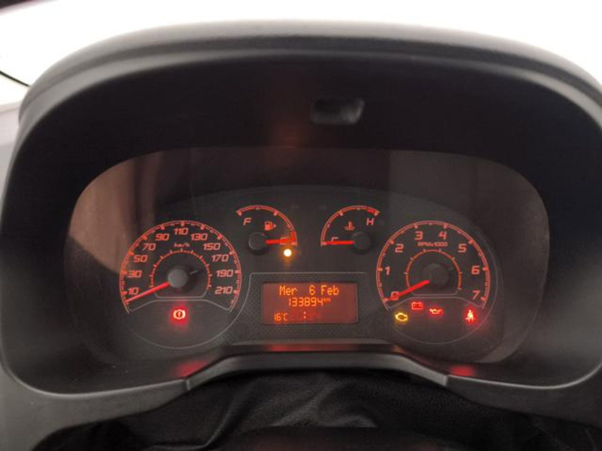 Fiat Fiorino qubo N1 1.3 mjt 95cv ecojet SX E6d-temp (15)