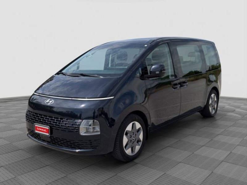 Hyundai Staria 2.2 awd auto