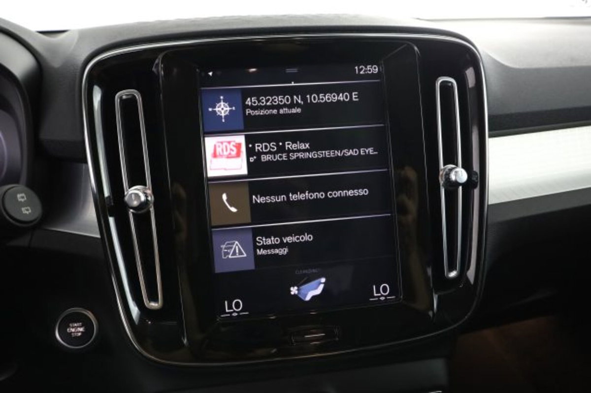 Volvo XC40 T4 AWD Geartronic Momentum (11)