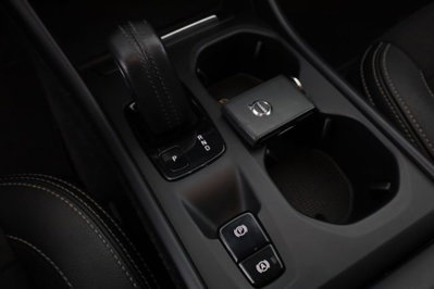Volvo XC40 T4 AWD Geartronic Momentum (14)