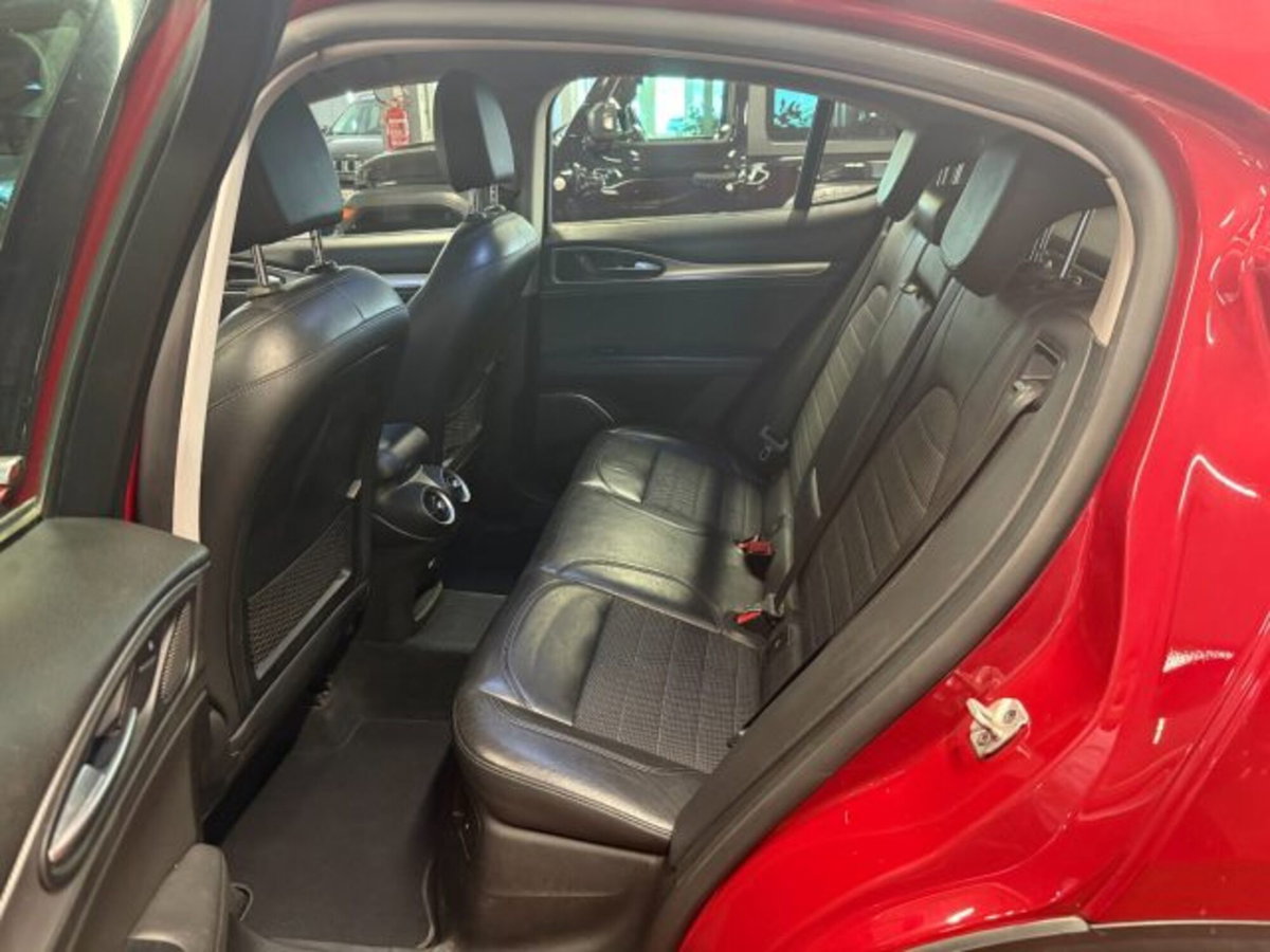 Alfa Romeo Stelvio Stelvio 2.2 Turbodiesel 180 CV AT8 Q4 Super (12)