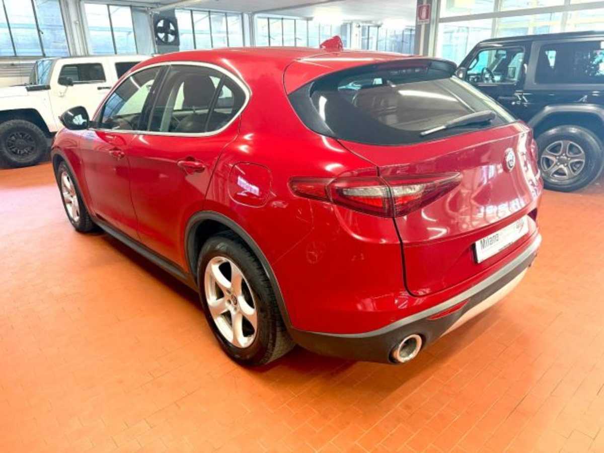 Alfa Romeo Stelvio Stelvio 2.2 Turbodiesel 180 CV AT8 Q4 Super (4)