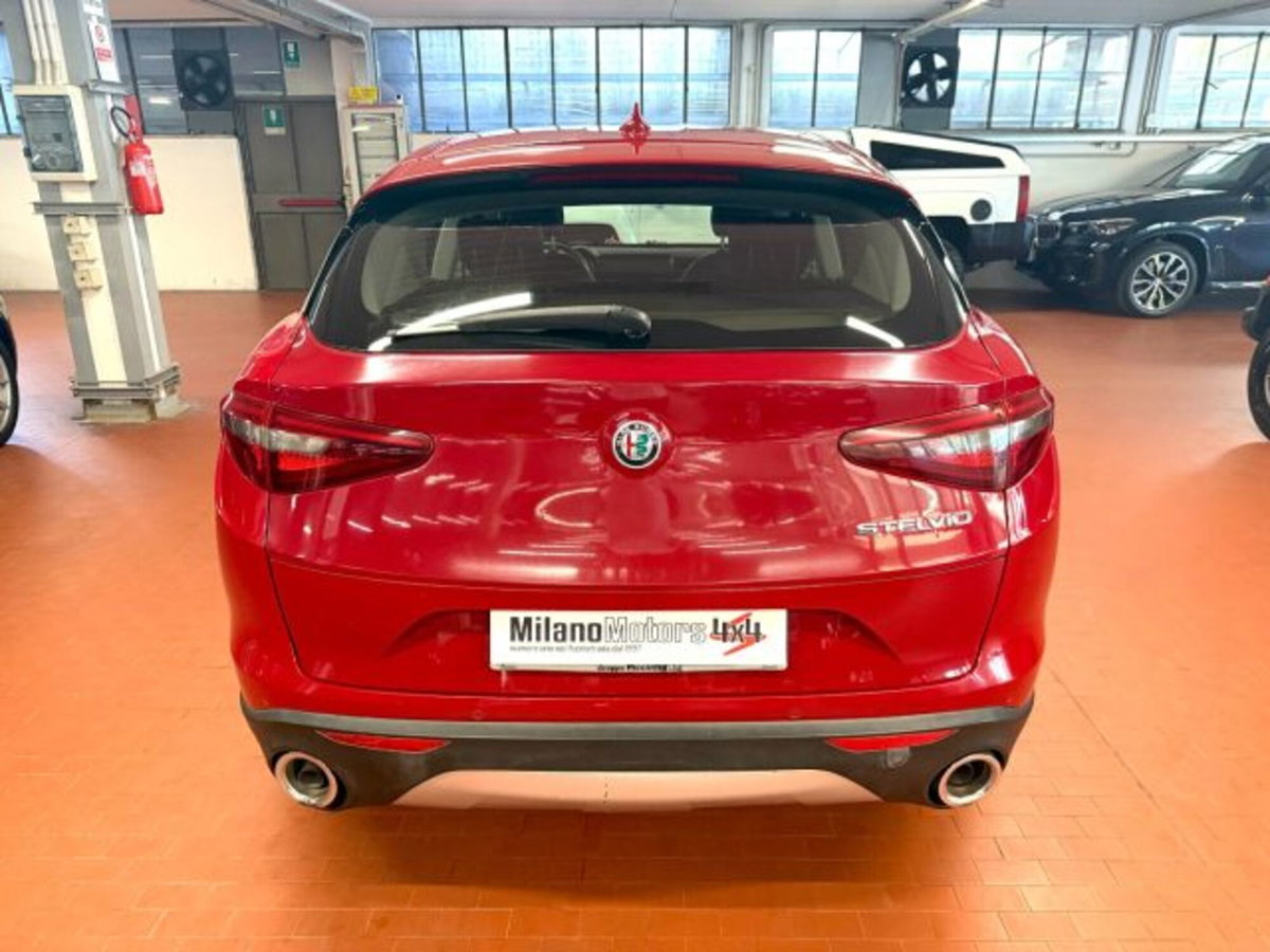 Alfa Romeo Stelvio Stelvio 2.2 Turbodiesel 180 CV AT8 Q4 Super (6)