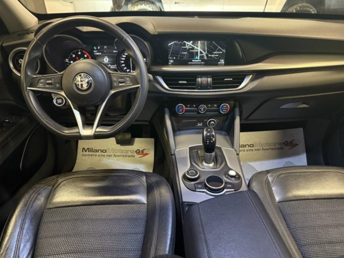 Alfa Romeo Stelvio Stelvio 2.2 Turbodiesel 180 CV AT8 Q4 Super (9)