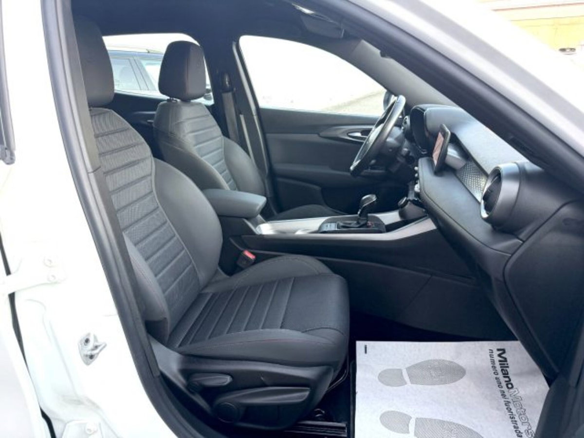 Alfa Romeo Tonale 1.5 hybrid Sprint 130cv tct7 (11)