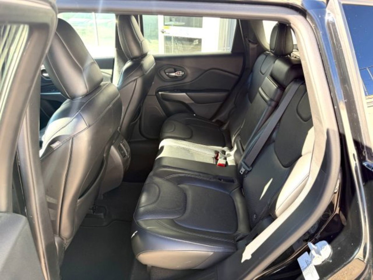 Jeep Cherokee 2.2 Mjt Longitude (12)
