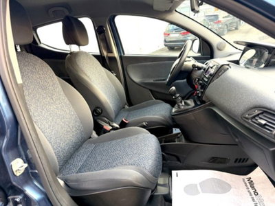 Lancia Ypsilon 1.0 FireFly 5 porte S&S Hybrid Silver Plus (12)