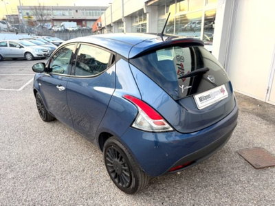 Lancia Ypsilon 1.0 FireFly 5 porte S&S Hybrid Silver Plus (4)
