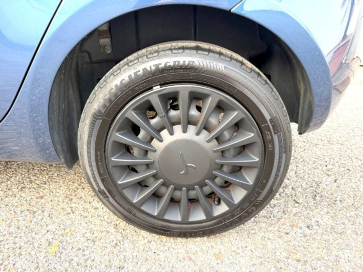 Lancia Ypsilon 1.0 FireFly 5 porte S&S Hybrid Silver Plus (7)