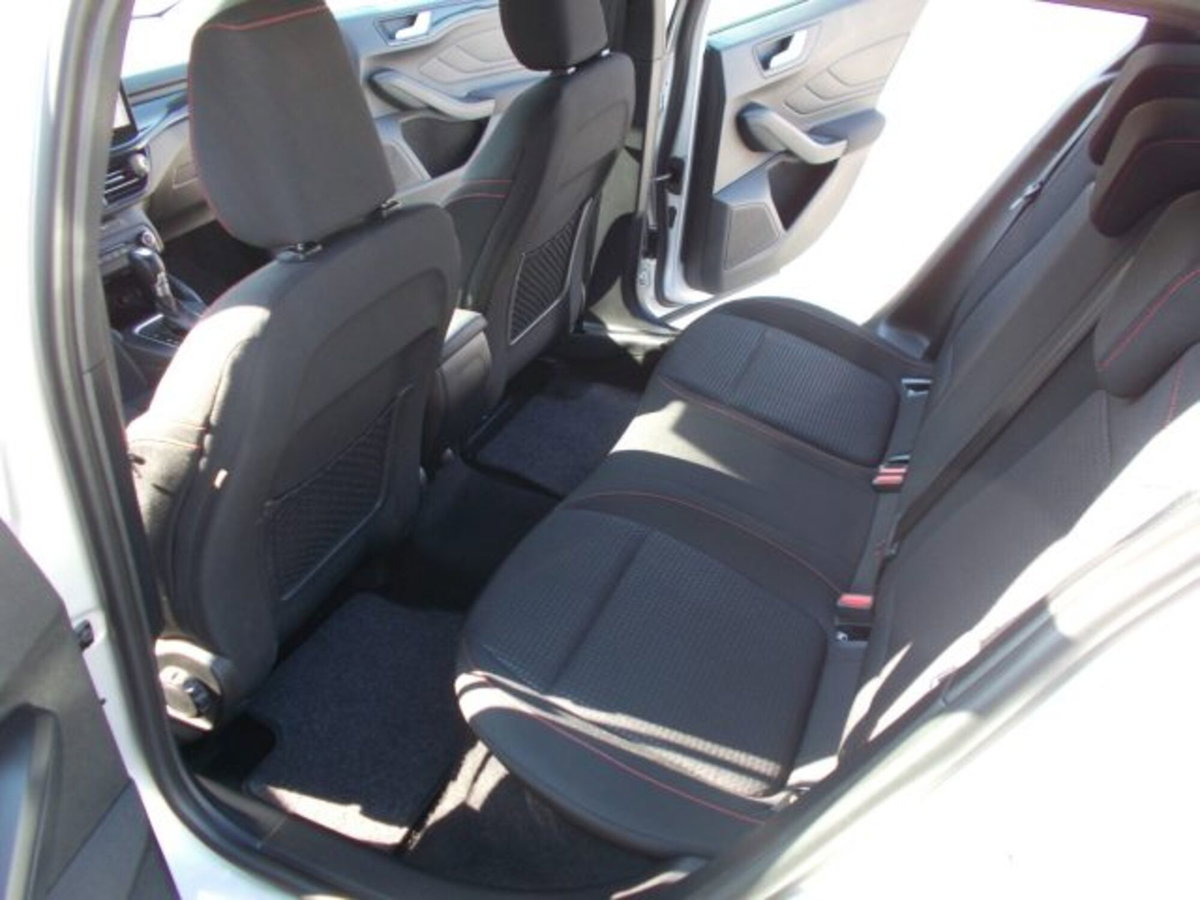 Ford Focus Station Wagon 1.0 EcoBoost Hybrid 125CV Powershift SW ST-Line Design (10)