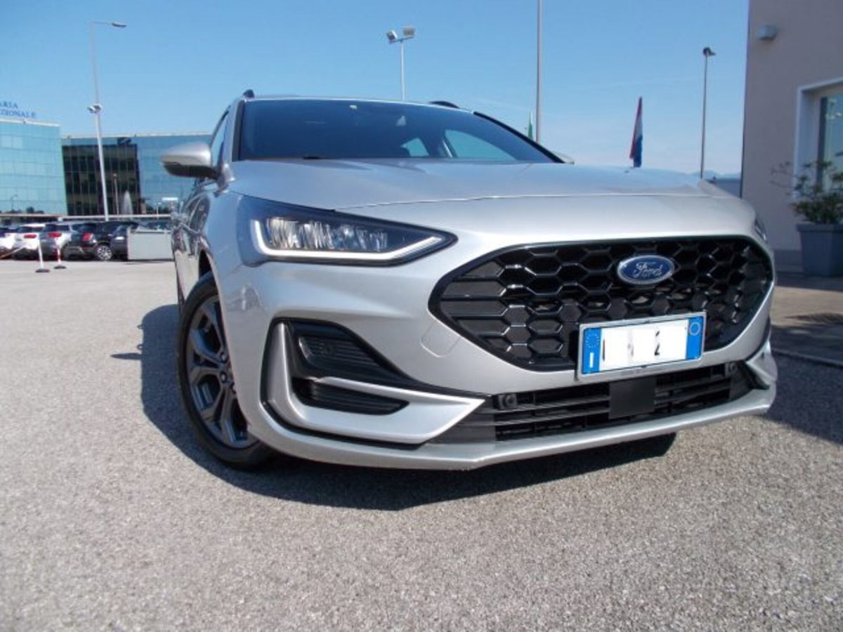 Ford Focus Station Wagon 1.0 EcoBoost Hybrid 125CV Powershift SW ST-Line Design (3)