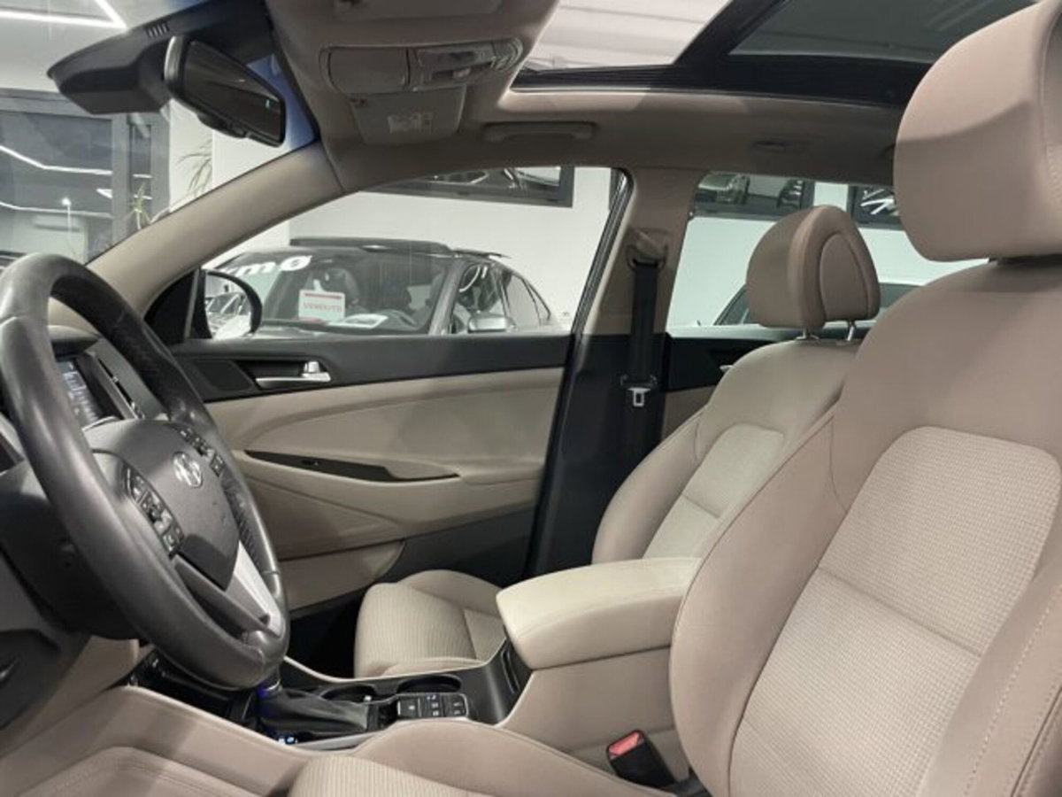 Hyundai Tucson 1.7 CRDi DCT XPossible (20)