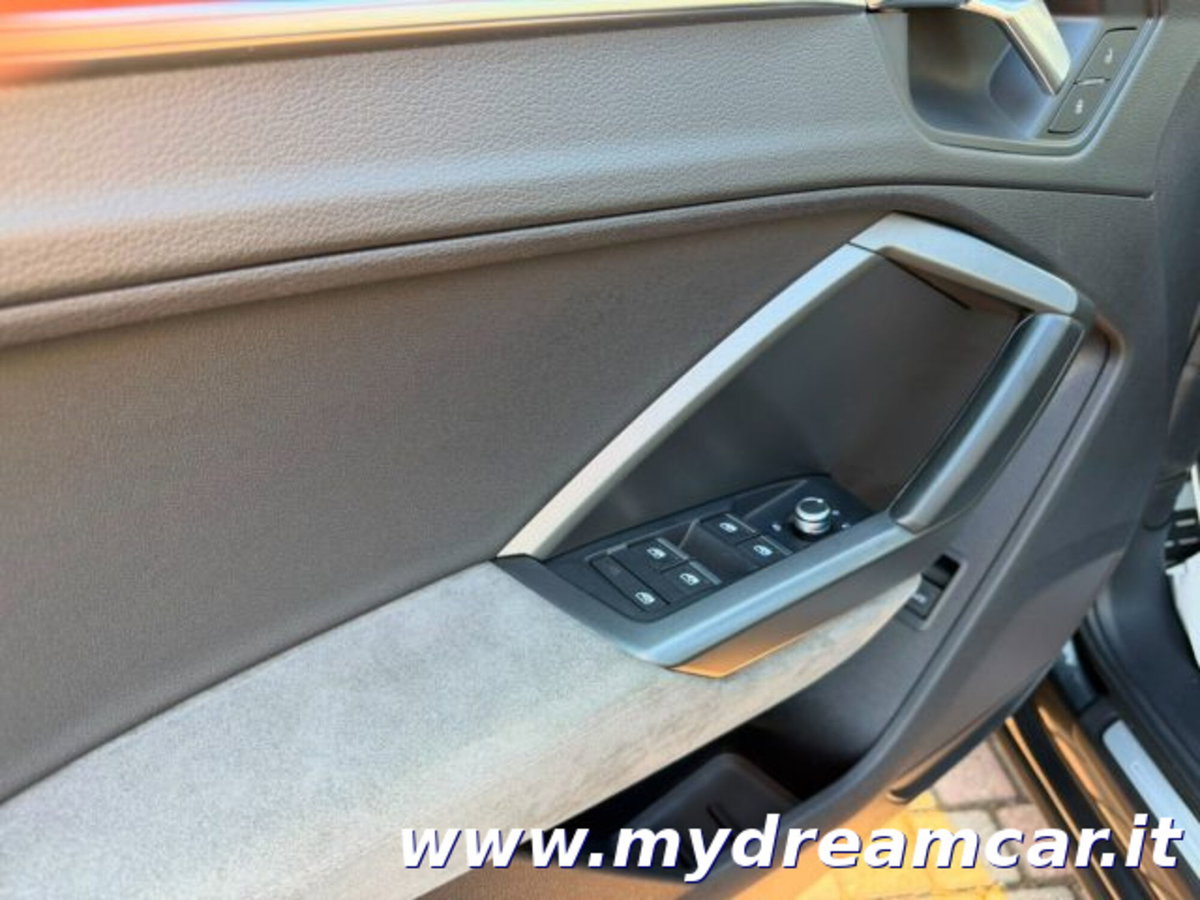 Audi Q3 35 TDI quattro S tronic Business (11)