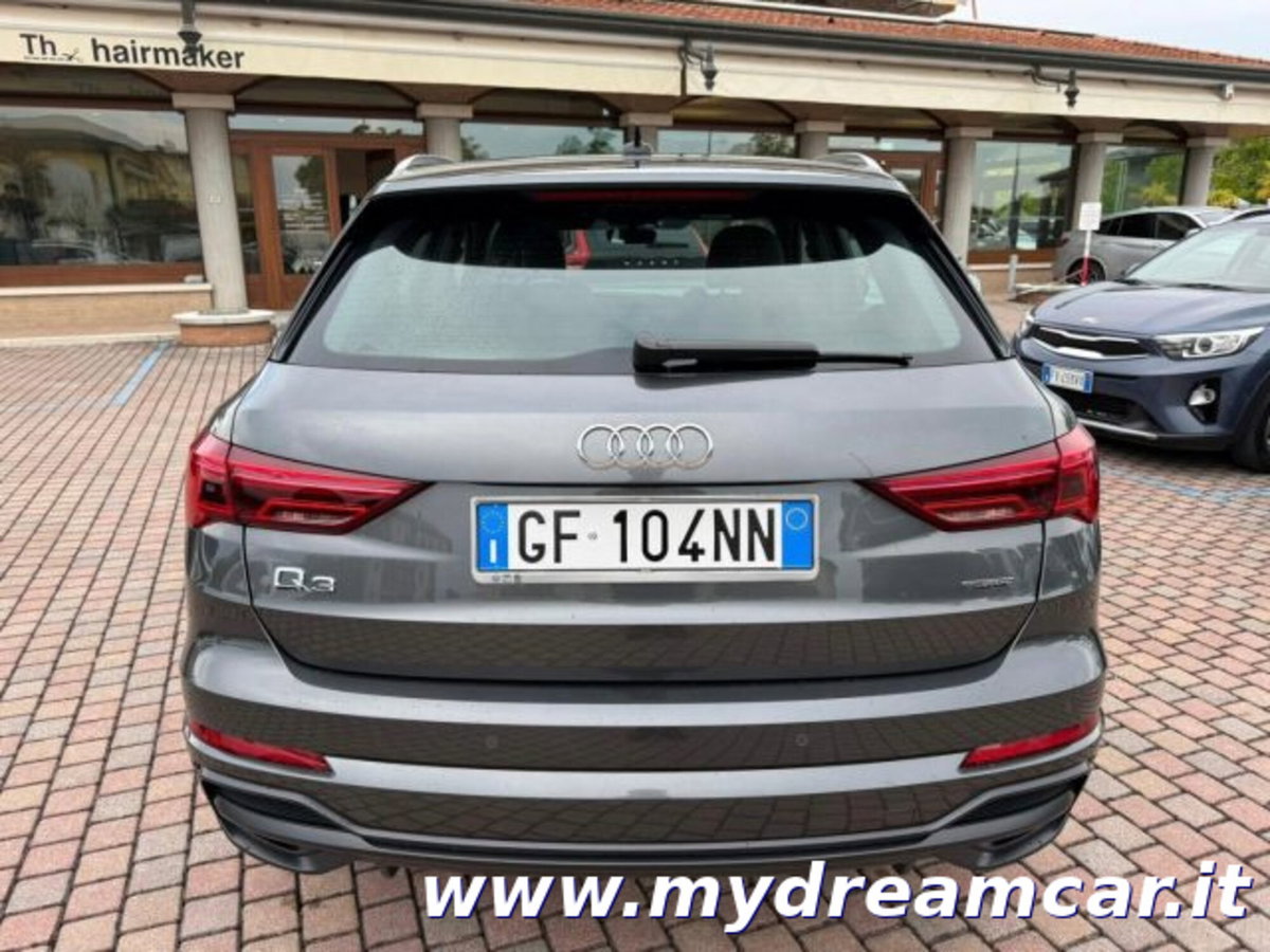 Audi Q3 35 TDI quattro S tronic Business (16)