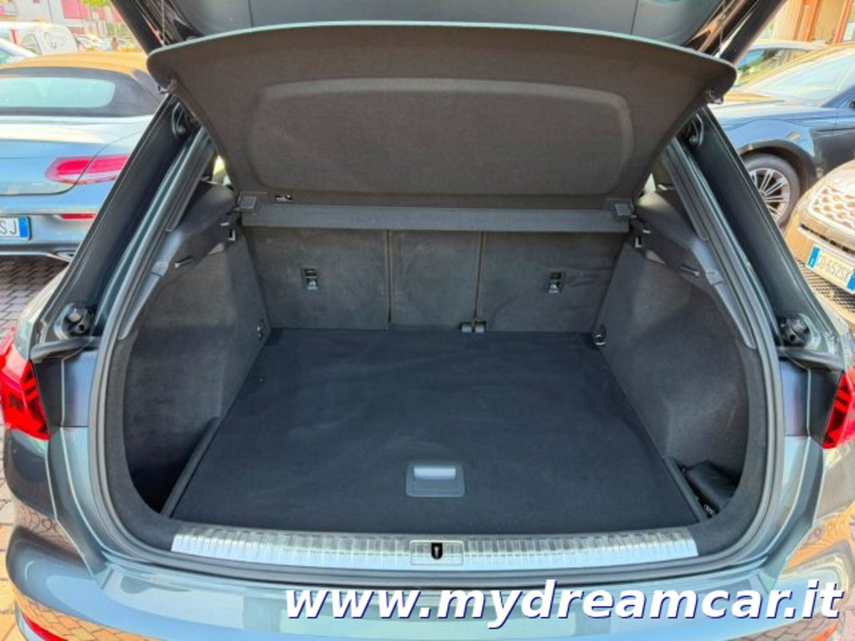 Audi Q3 35 TDI quattro S tronic Business (19)