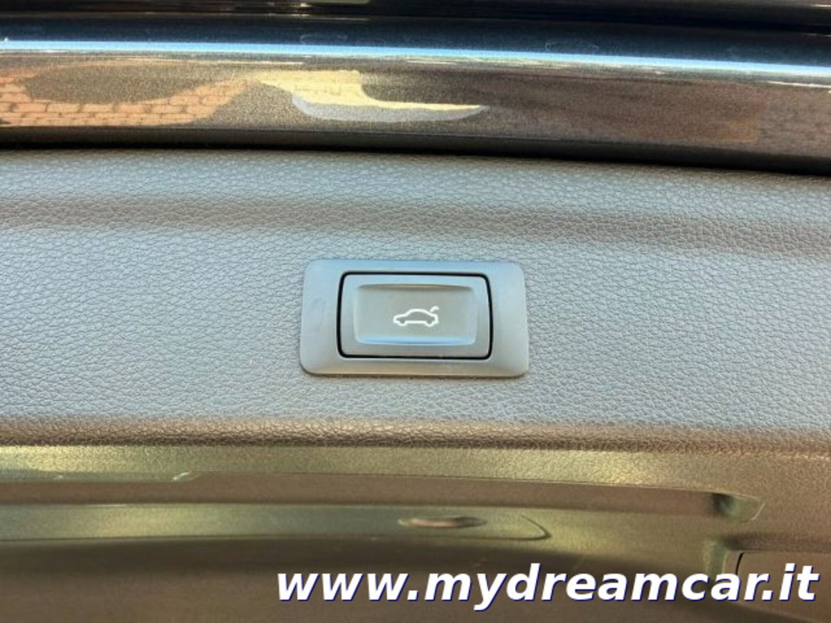 Audi Q3 35 TDI quattro S tronic Business (20)