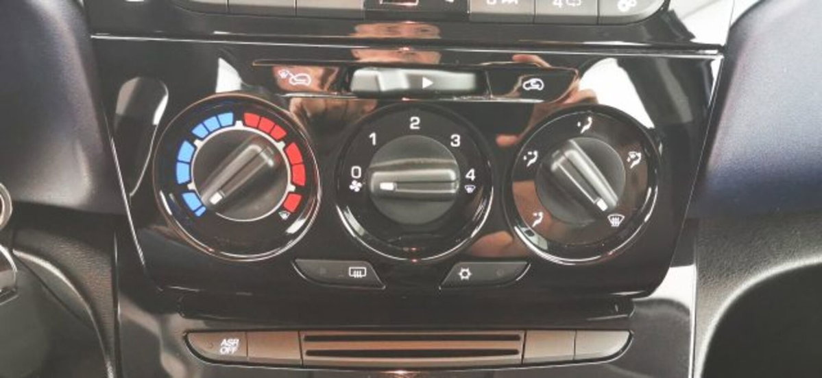 Lancia Ypsilon 1.0 FireFly 5 porte S&S Hybrid Gold Plus (11)