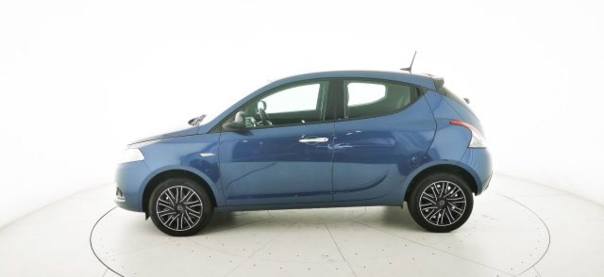Lancia Ypsilon 1.0 FireFly 5 porte S&S Hybrid Gold Plus (4)