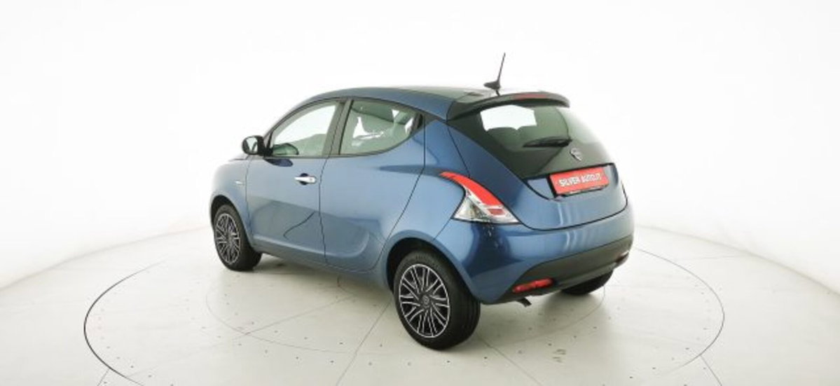 Lancia Ypsilon 1.0 FireFly 5 porte S&S Hybrid Gold Plus (5)