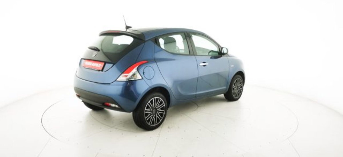 Lancia Ypsilon 1.0 FireFly 5 porte S&S Hybrid Gold Plus (7)