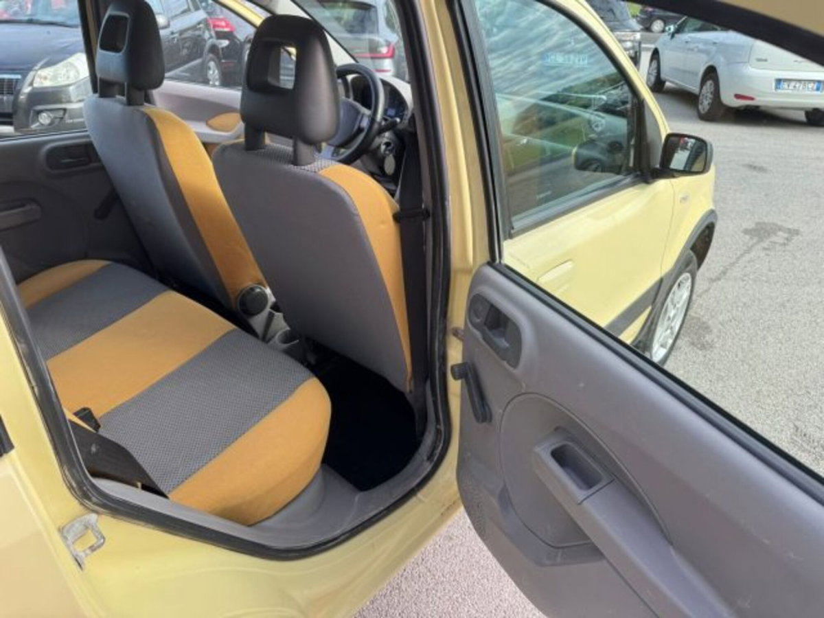 Fiat Panda 1.3 MJT 16V 4x4 Climbing (17)