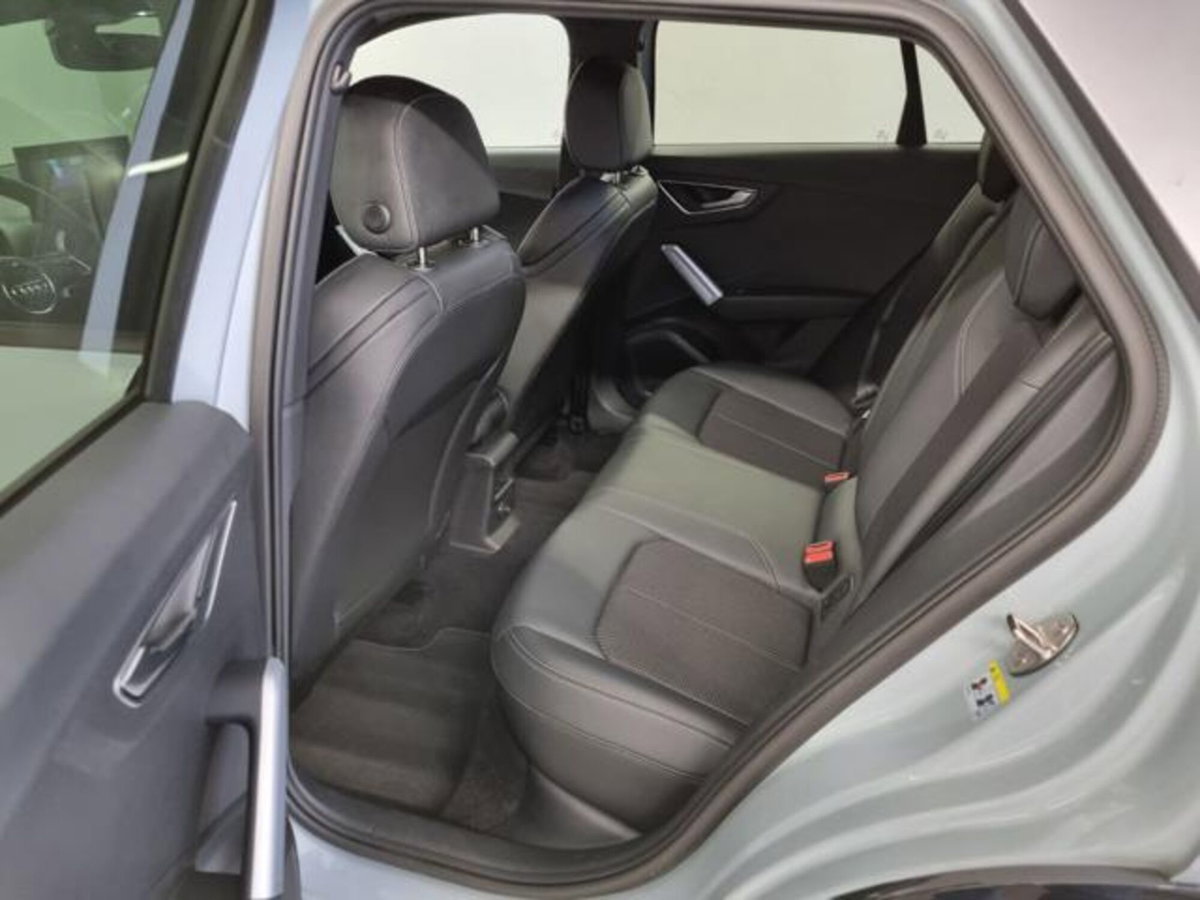 Audi Q2 Q2 40 TFSI quattro S tronic Identity Black (10)