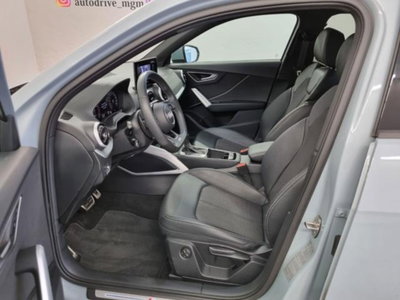 Audi Q2 Q2 40 TFSI quattro S tronic Identity Black (8)