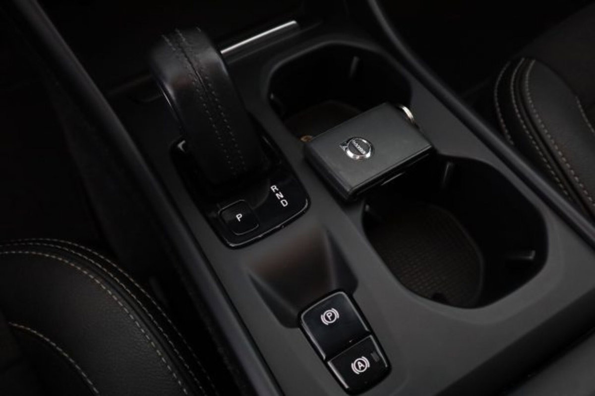 Volvo XC40 T4 AWD Geartronic Momentum (14)