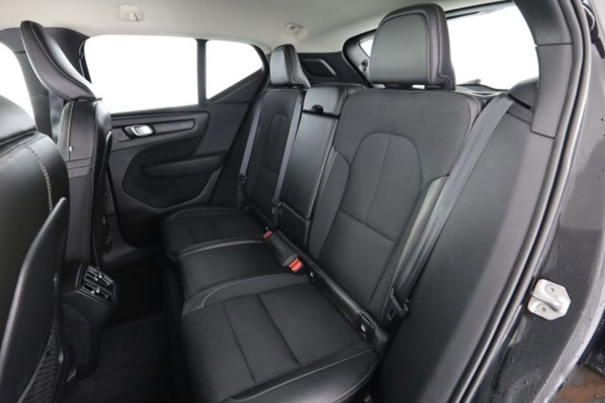 Volvo XC40 T4 AWD Geartronic Momentum (3)