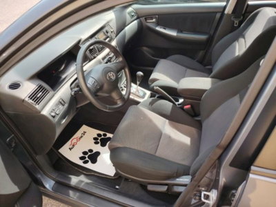 Toyota Corolla 1.D-4D M-MT 5 porte Sol ESP (11)