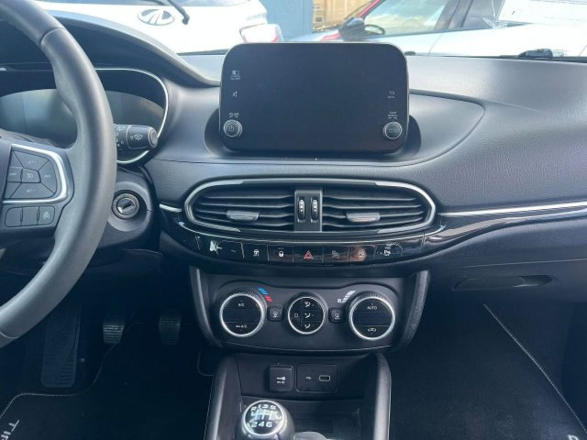 Fiat Tipo Station Wagon Tipo 1.6 Mjt S&S SW City Life (10)