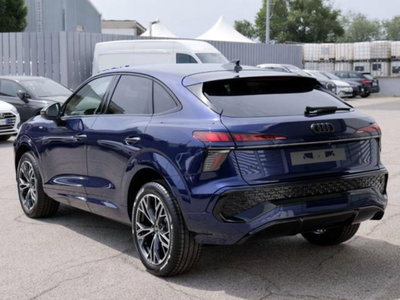 Audi Q3 Sportback 2.0 tdi S line edition 150cv s-tronic (3)