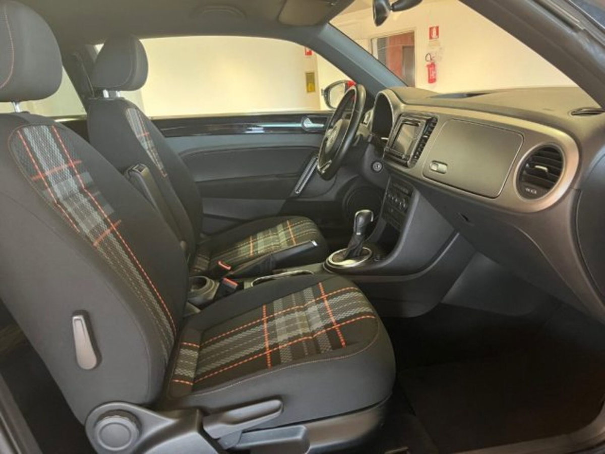 Volkswagen Maggiolino 1.2 TSI Design (11)