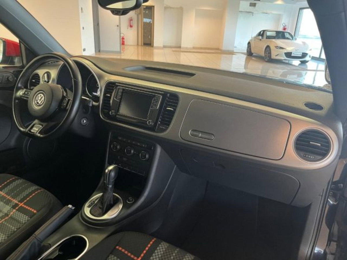 Volkswagen Maggiolino 1.2 TSI Design (12)