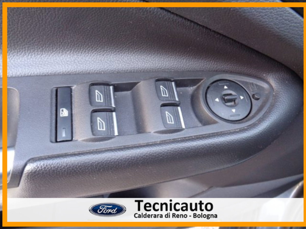 Ford Kuga 1.5 TDCI 120 CV S&S 2WD ST-Line (13)