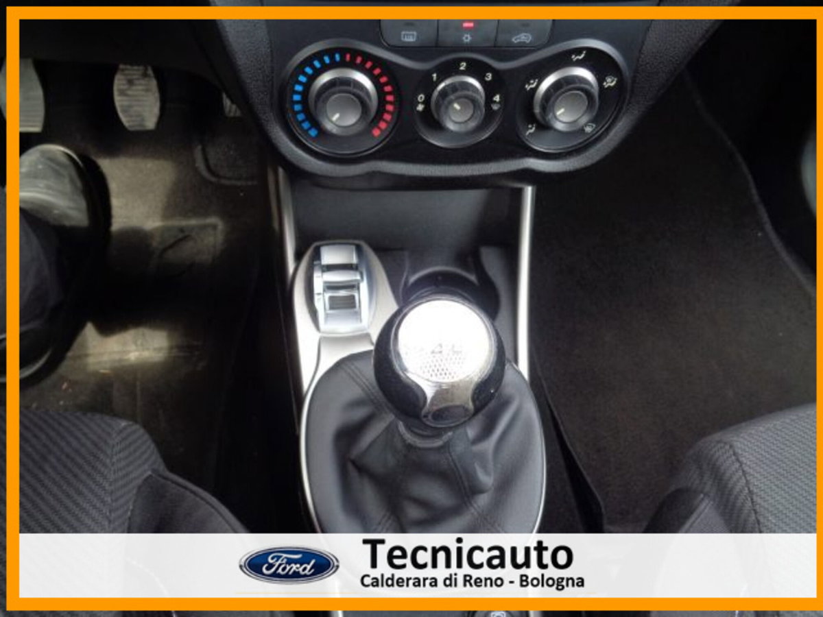Alfa Romeo MiTo 1.4 78 CV Distinctive (16)