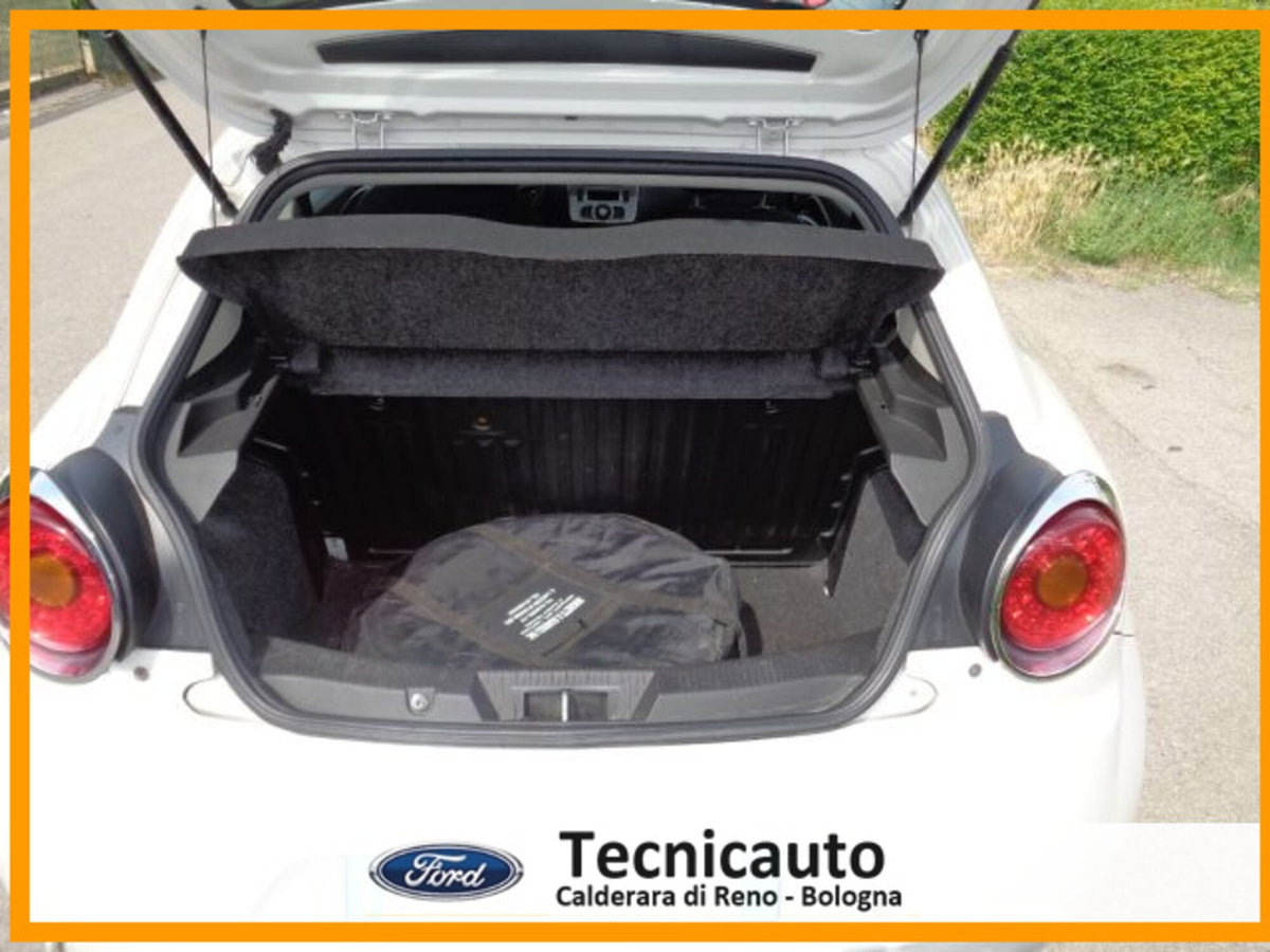 Alfa Romeo MiTo 1.4 78 CV Distinctive (9)