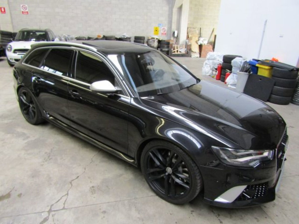 Audi RS 6 Avant 6 4.0 TFSI quattro tiptronic (11)