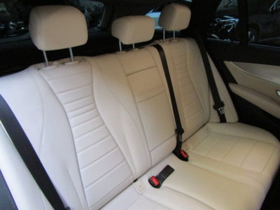 Mercedes-Benz Classe E Station Wagon 220 d 4Matic Auto Premium Plus (14)
