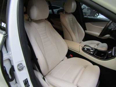 Mercedes-Benz Classe E Station Wagon 220 d 4Matic Auto Premium Plus (18)