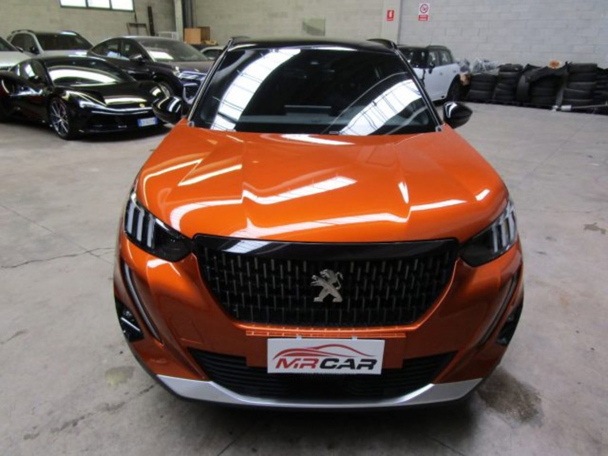 Peugeot 2008 PureTech 130 S&S EAT8 GT Line (2)