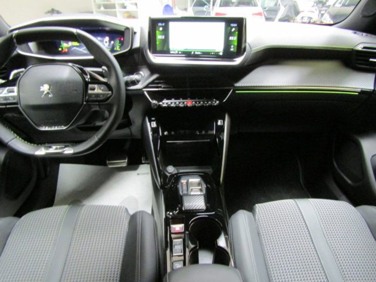 Peugeot 2008 PureTech 130 S&S EAT8 GT Line (20)