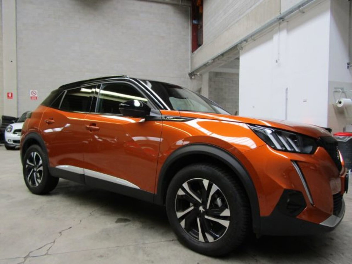 Peugeot 2008 PureTech 130 S&S EAT8 GT Line (3)