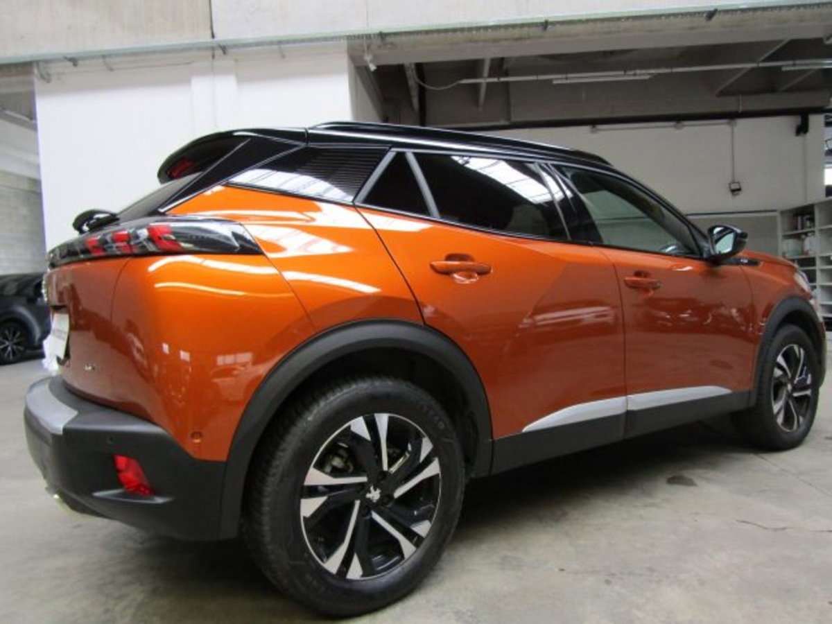 Peugeot 2008 PureTech 130 S&S EAT8 GT Line (5)
