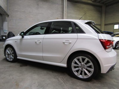 Audi A1 Sportback 1.4 TDI (7)