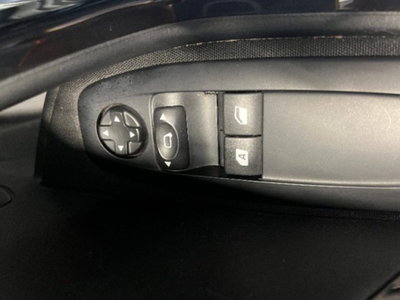 Peugeot 208 82 5 porte Active (16)