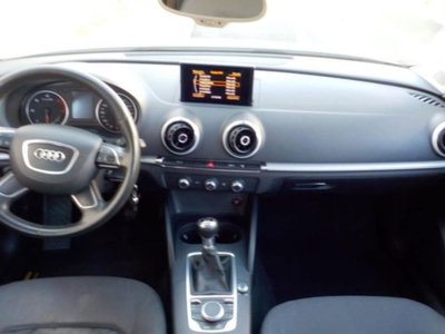 Audi A3 Sedan 1.6 TDI clean diesel Attraction (10)