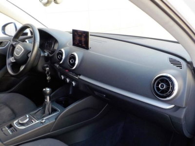Audi A3 Sedan 1.6 TDI clean diesel Attraction (11)