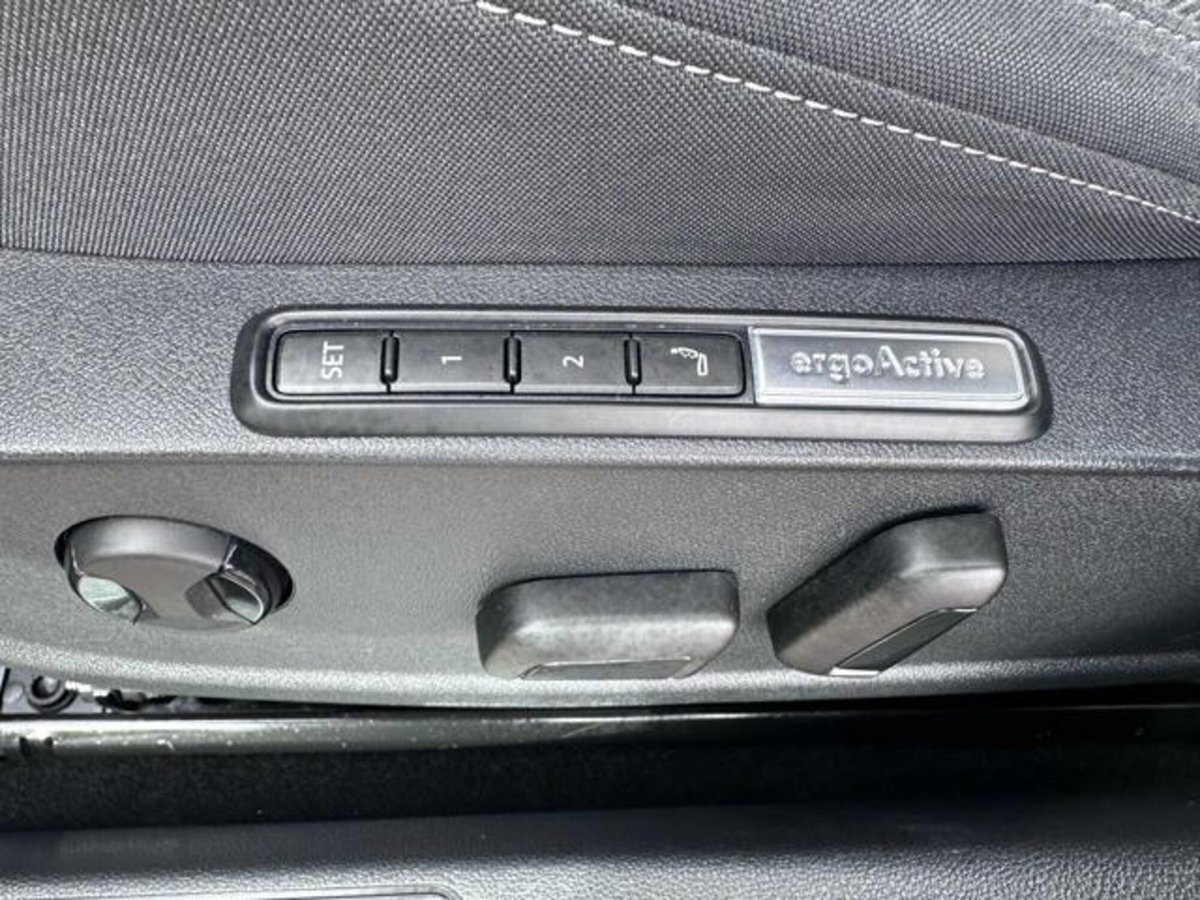 Volkswagen Golf Variant 1.5 eTSI EVO ACT DSG Style (18)