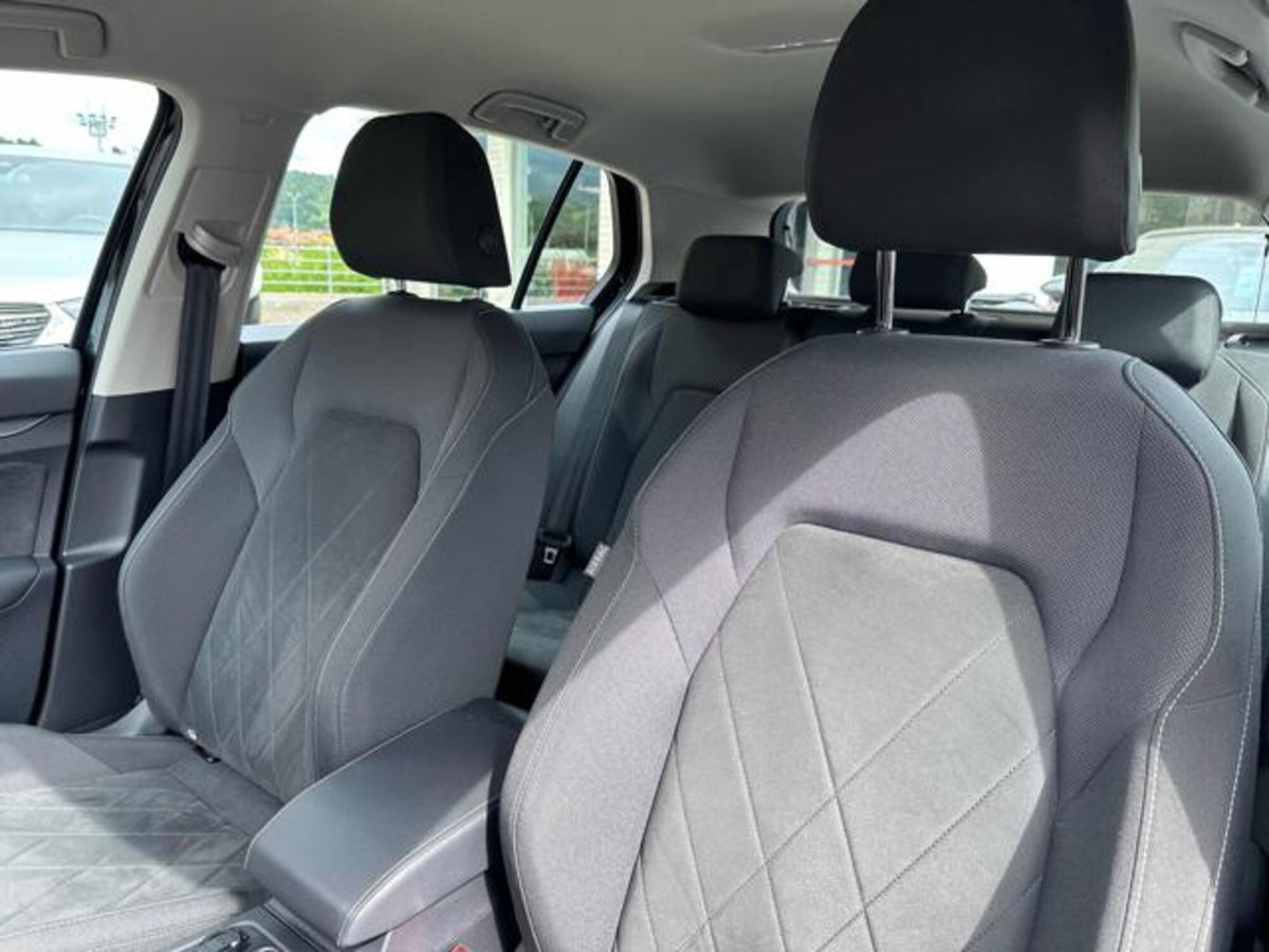 Volkswagen Golf Variant 1.5 eTSI EVO ACT DSG Style (5)